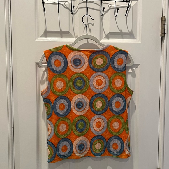 Super fun & cute statement top - Picture 3 of 3